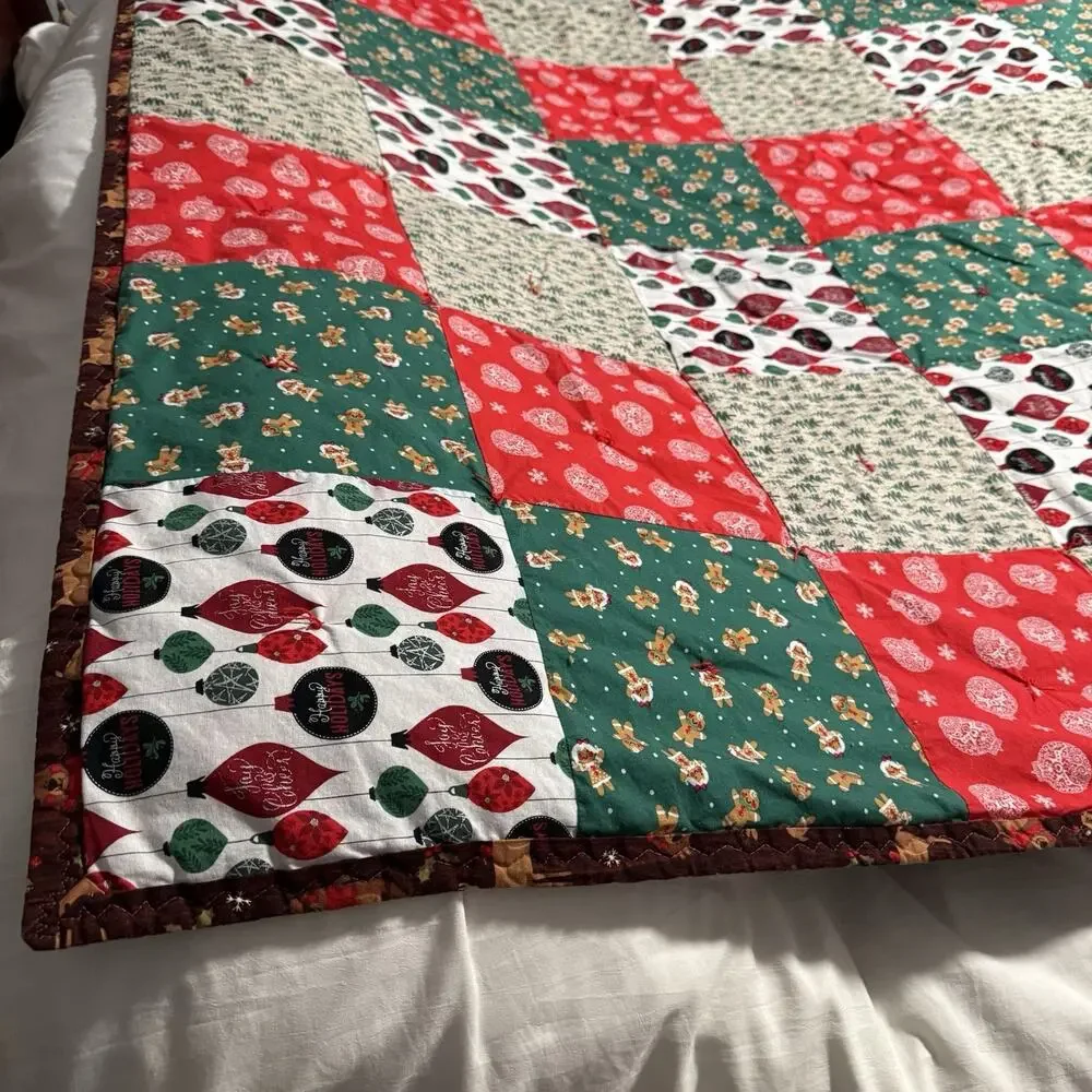 Handmade Christmas Quilt Throw Patchwork Red Green Reindeer Holiday Decor